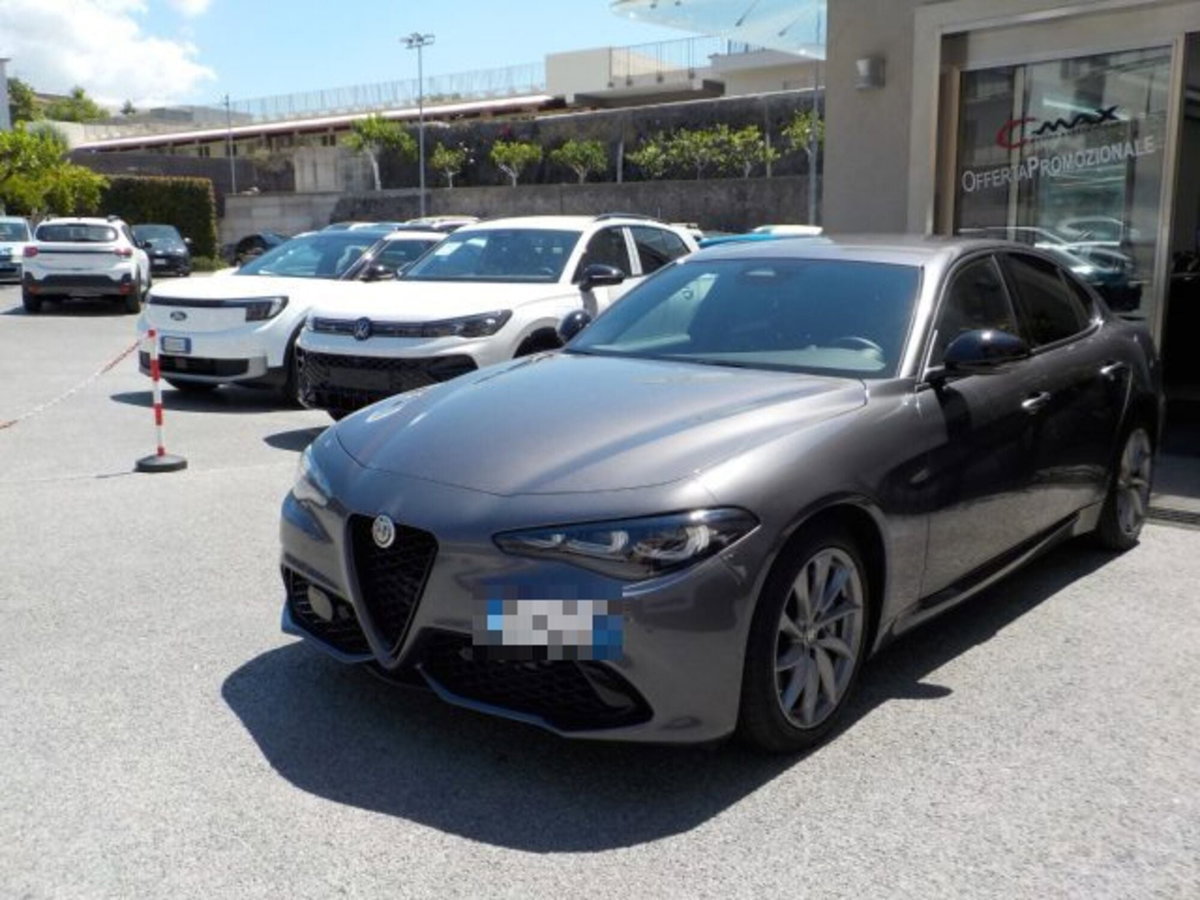 Alfa Romeo Giulia 2.2 Turbodiesel 160 CV AT8 Sprint (2)