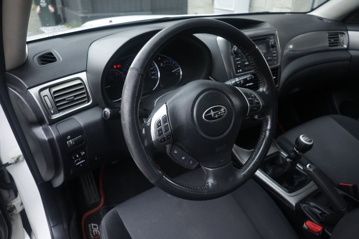 Subaru Impreza 2.0D Sport 4Q (14)