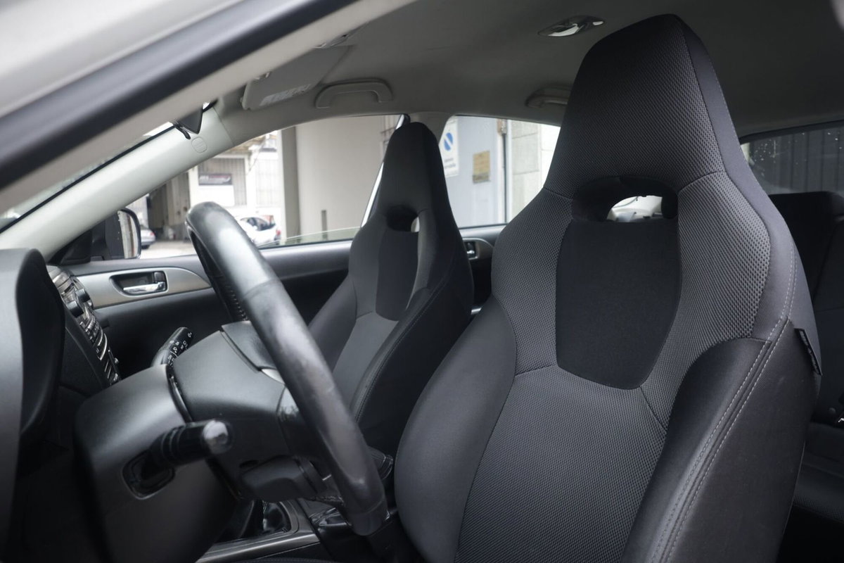 Subaru Impreza 2.0D Sport 4Q (16)