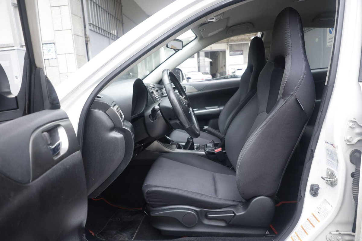 Subaru Impreza 2.0D Sport 4Q (17)