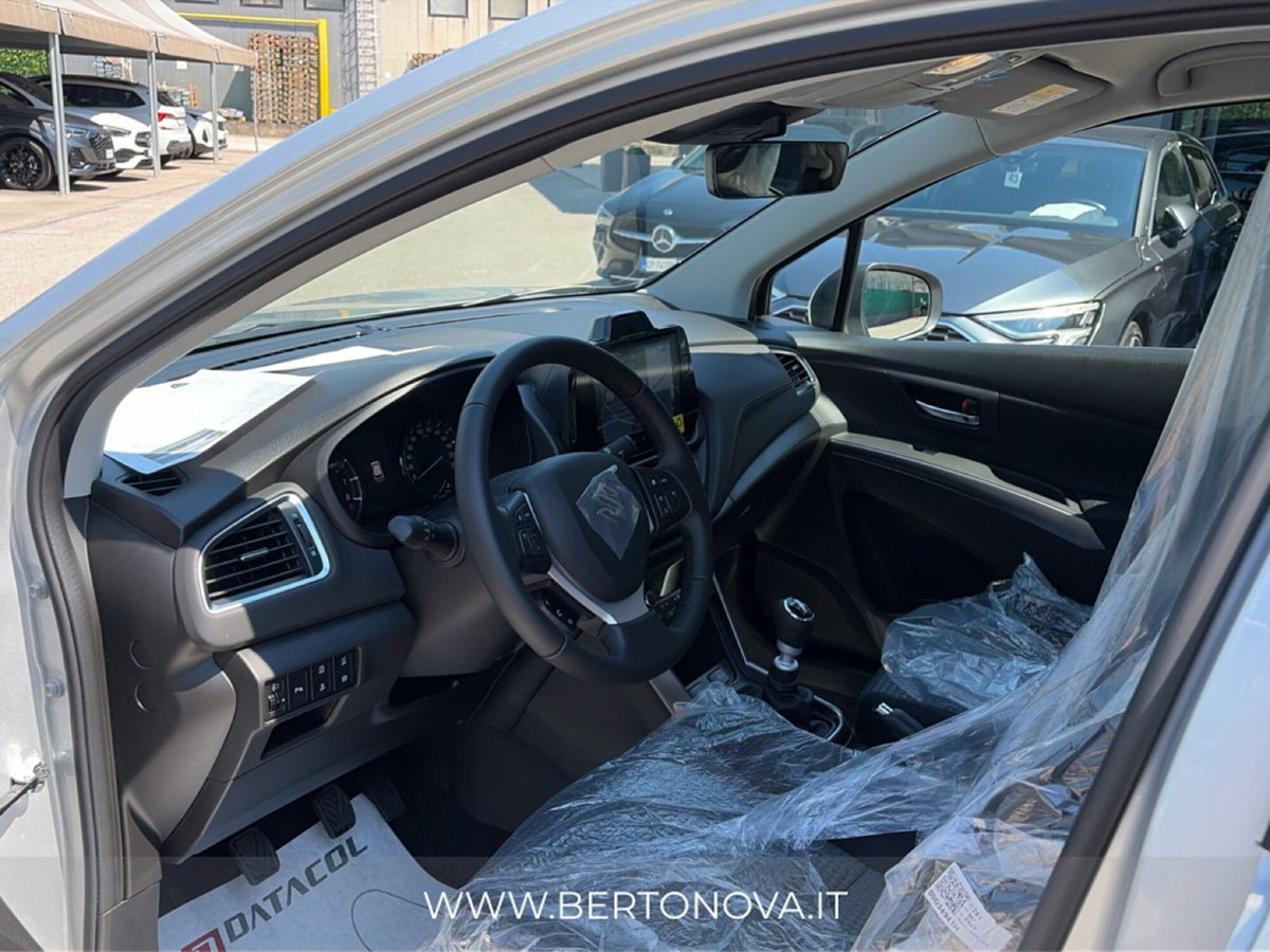 Suzuki S-Cross 1.4h Top 2wd 110cv (10)