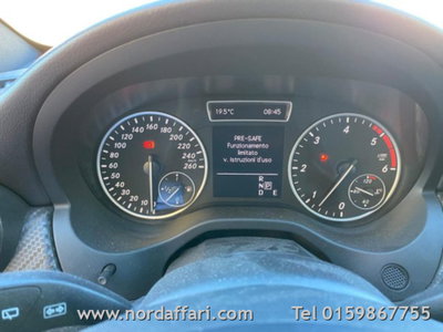 Mercedes-Benz Classe A 200 CDI BlueEFFICIENCY Premium (13)