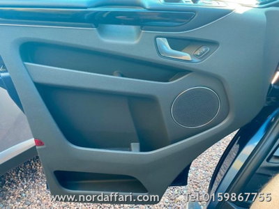Ford Tourneo Custom 320 2.0 EcoBlue 130CV MHEV PC Titanium (14)