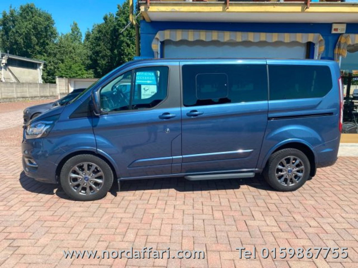 Ford Tourneo Custom 320 2.0 EcoBlue 130CV MHEV PC Titanium (2)