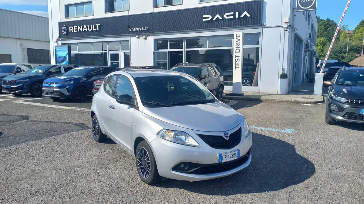 Lancia Ypsilon 1.2 69 CV 5 porte Gold