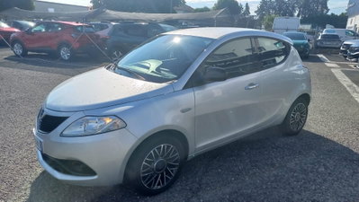 Lancia Ypsilon 1.2 69 CV 5 porte Gold (2)