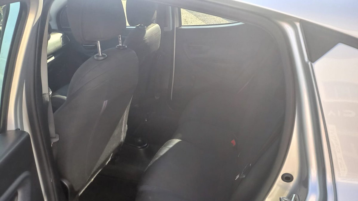 Lancia Ypsilon 1.2 69 CV 5 porte Gold (6)
