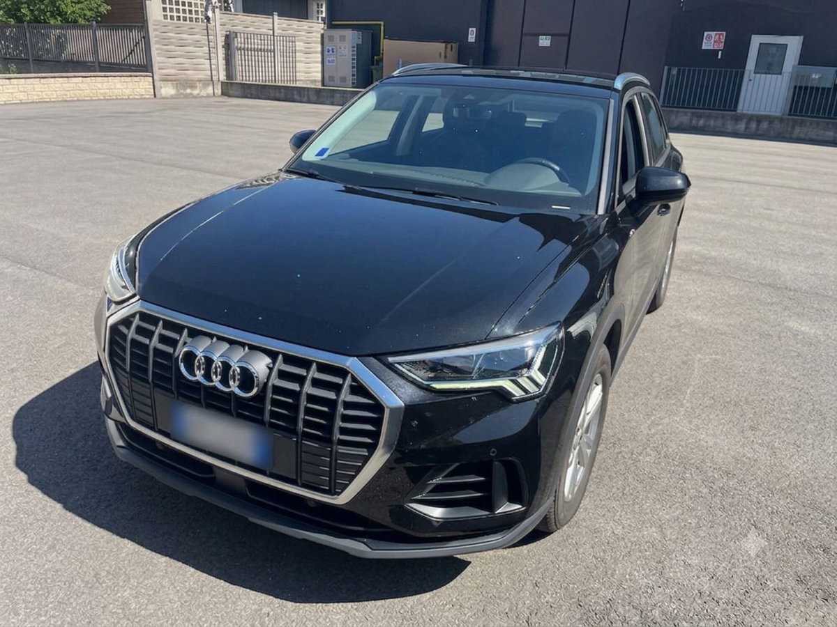 Audi Q3 45 TFSI e S tronic Business