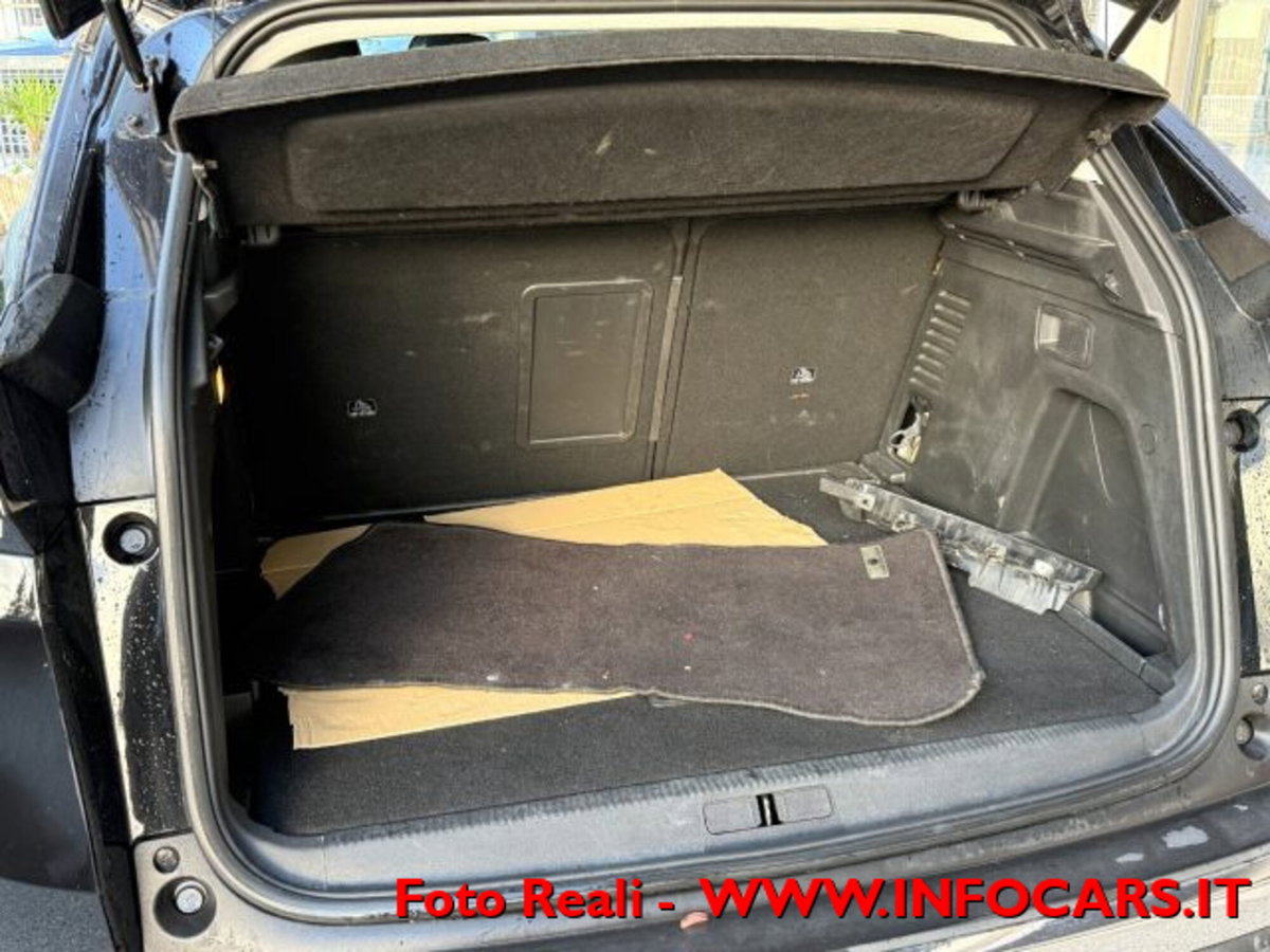 Peugeot 3008 BlueHDi 130 S&S Business (15)
