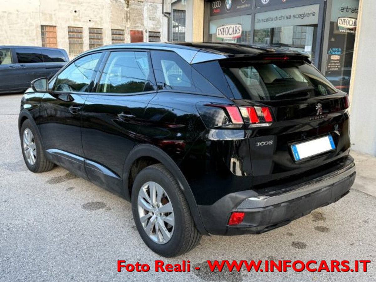 Peugeot 3008 BlueHDi 130 S&S Business (2)