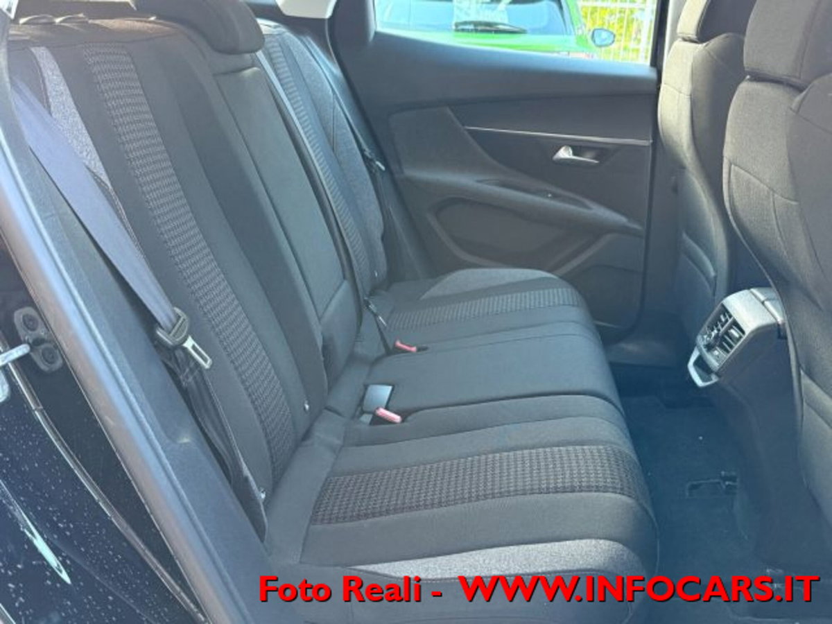 Peugeot 3008 BlueHDi 130 S&S Business (8)