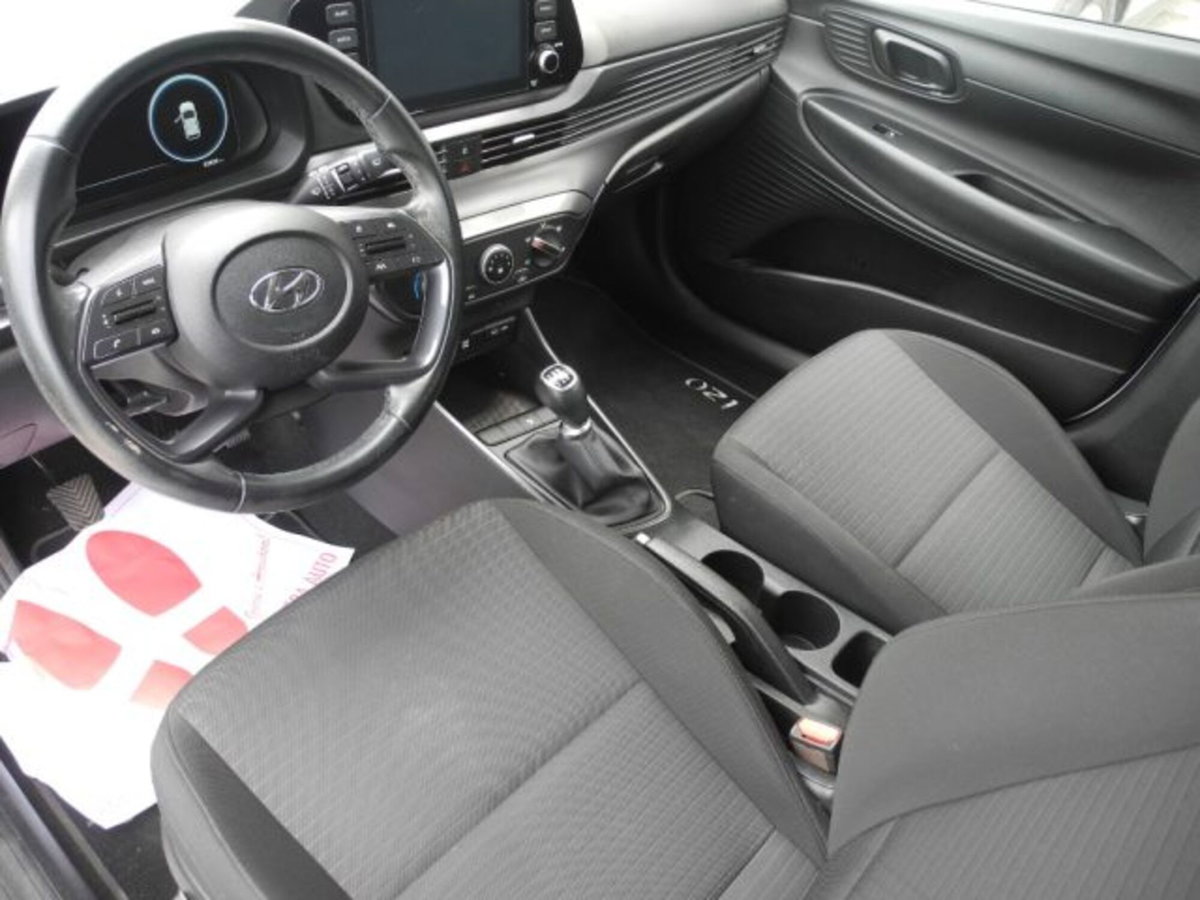 Hyundai i20 1.2 mpi Connectline mt (10)