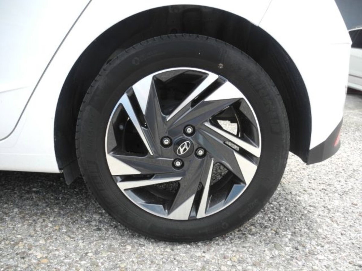 Hyundai i20 1.2 mpi Connectline mt (15)