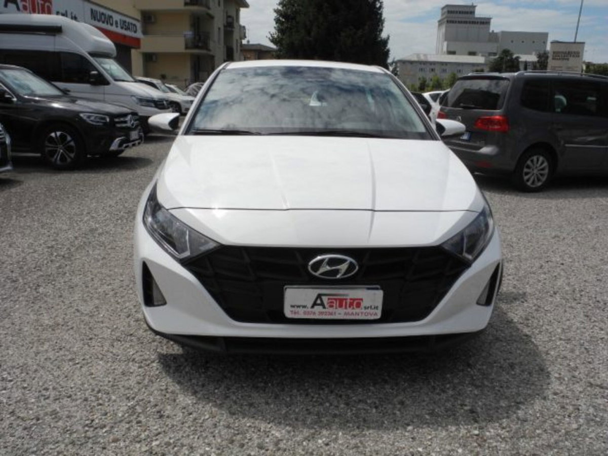 Hyundai i20 1.2 mpi Connectline mt (3)