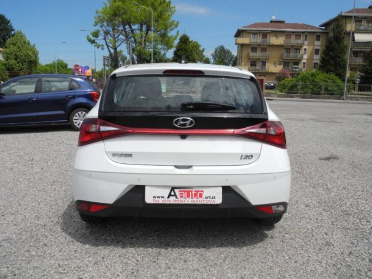 Hyundai i20 1.2 mpi Connectline mt (4)