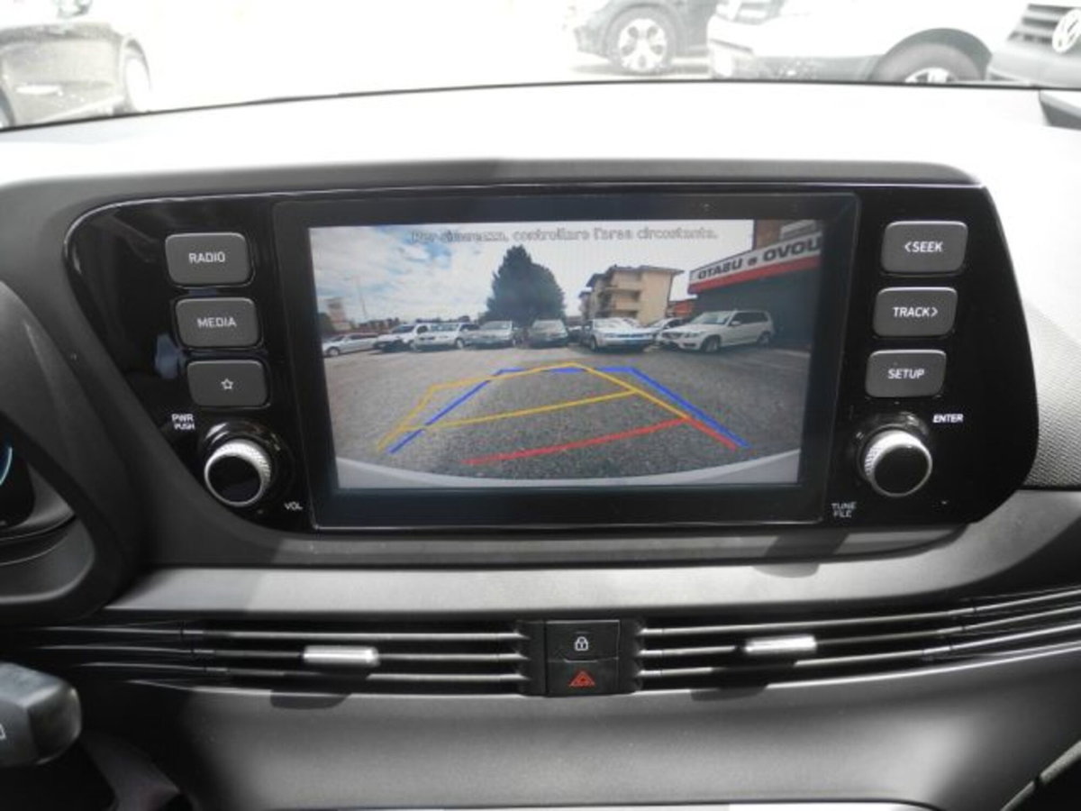 Hyundai i20 1.2 mpi Connectline mt (9)