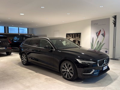 Volvo V60 T6 Recharge AWD Plug-in Hybrid Inscription (2)