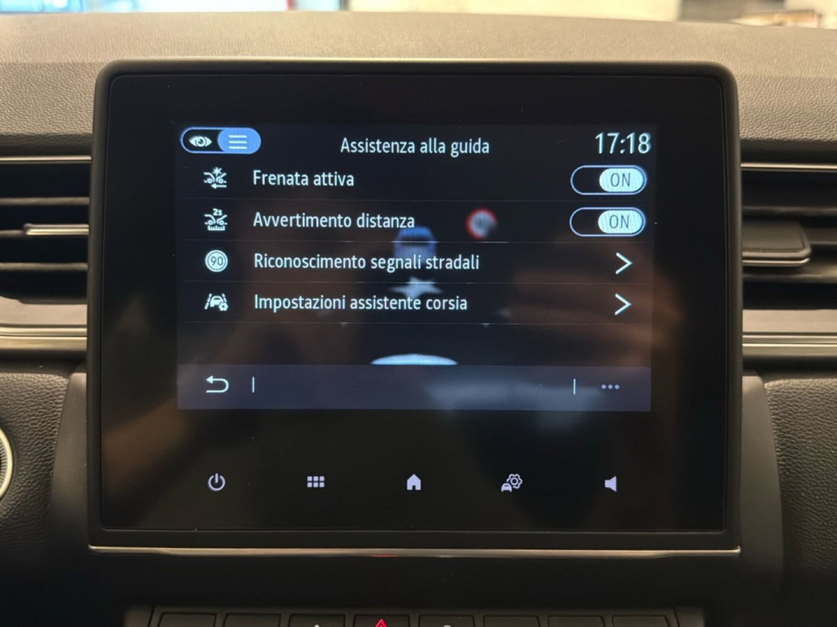 Renault Captur Plug-in Hybrid E-Tech 160 CV Intens (13)