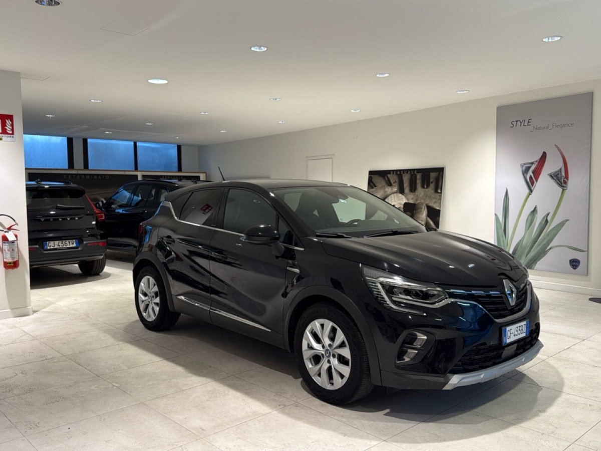 Renault Captur Plug-in Hybrid E-Tech 160 CV Intens (2)