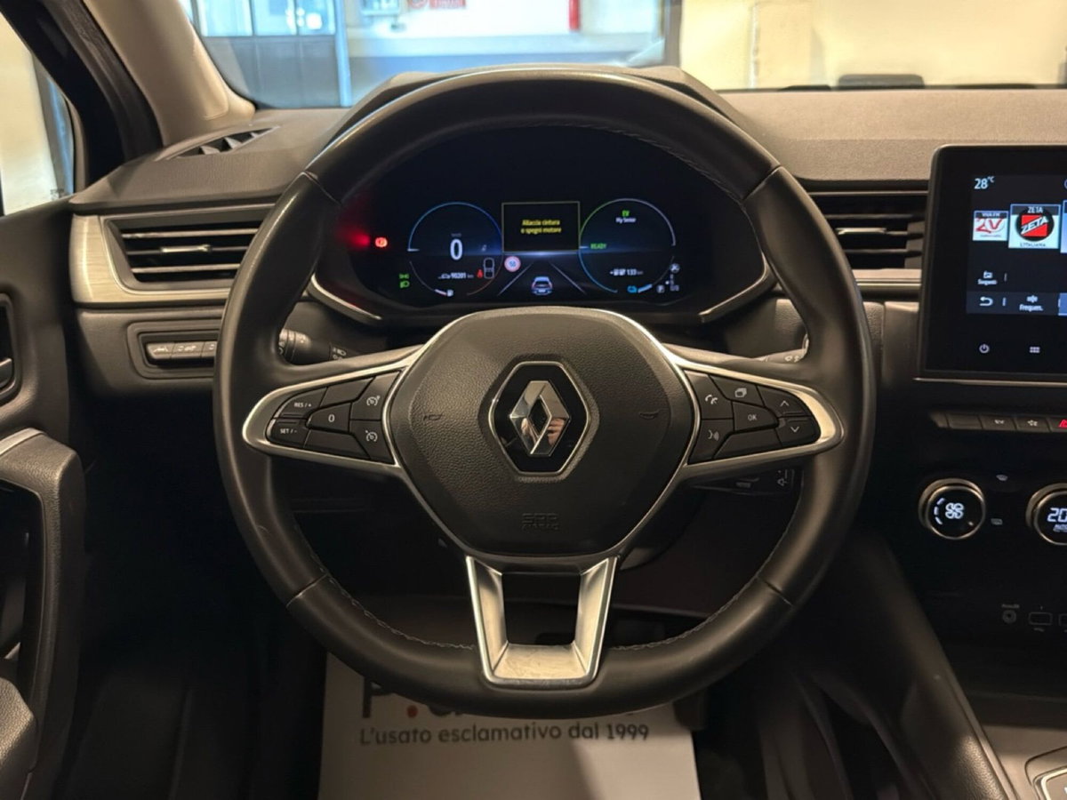 Renault Captur Plug-in Hybrid E-Tech 160 CV Intens (9)