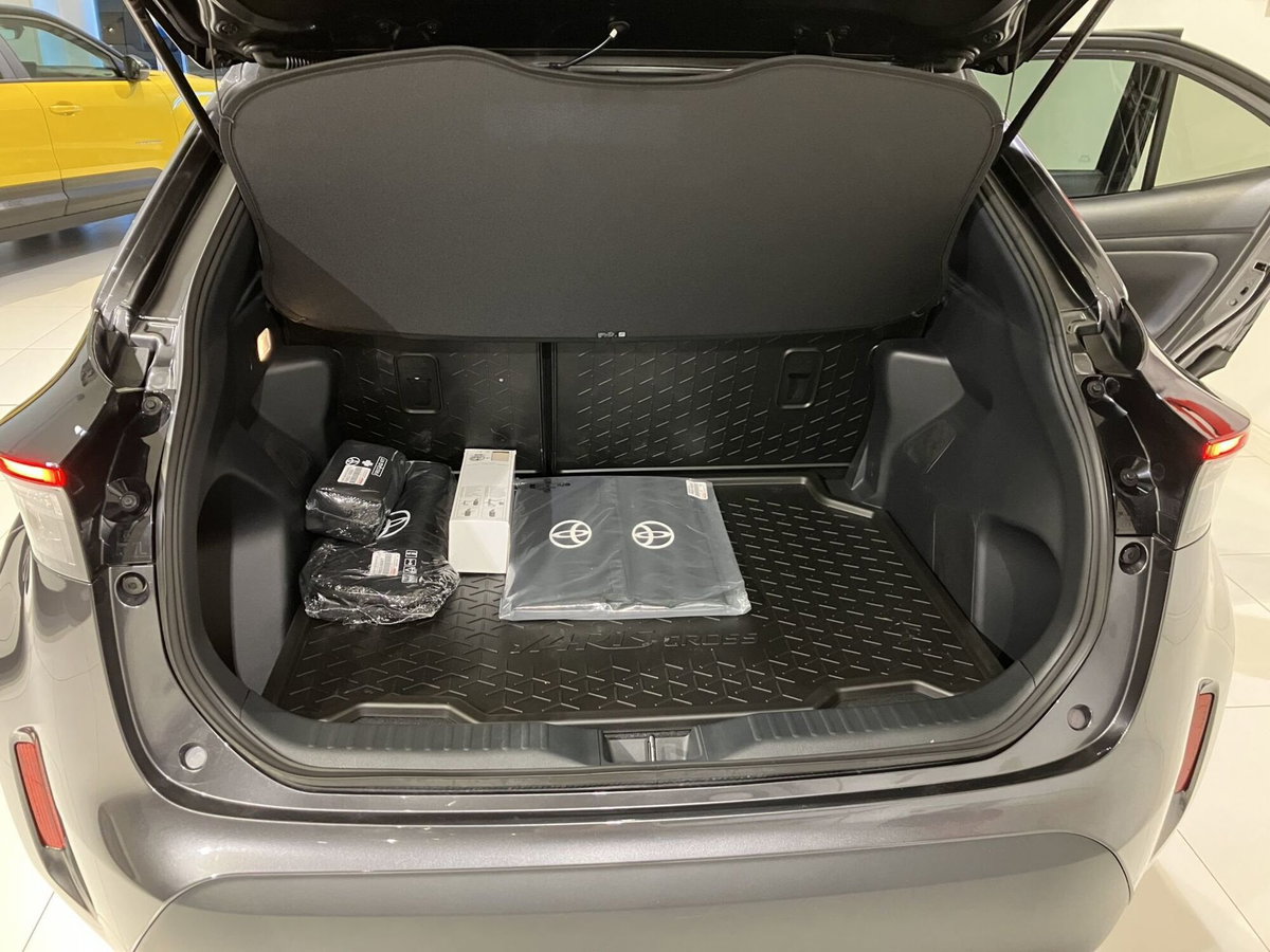 Toyota Yaris Cross Trend fwd 130cv e-cvt (11)
