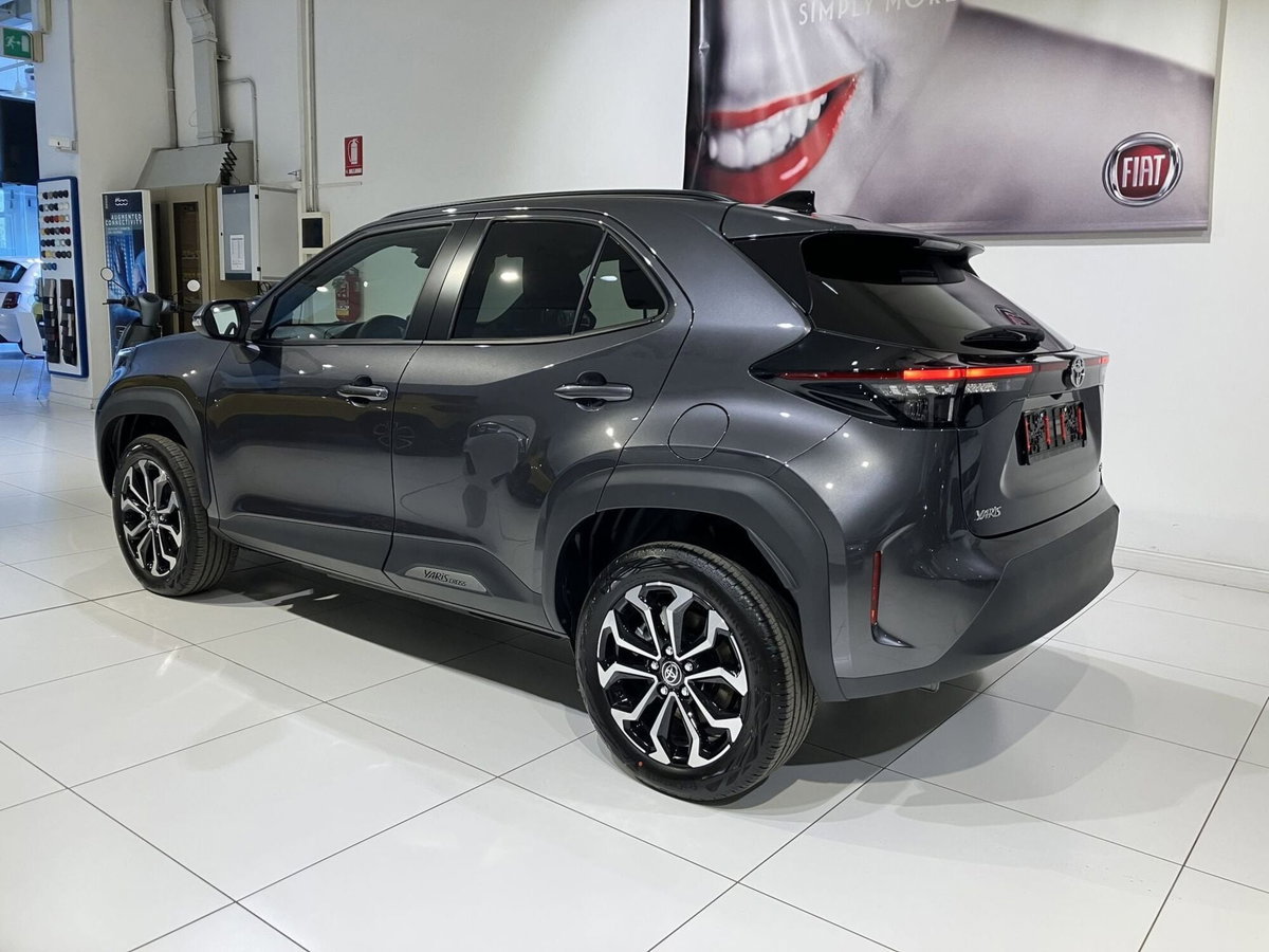 Toyota Yaris Cross Trend fwd 130cv e-cvt (4)