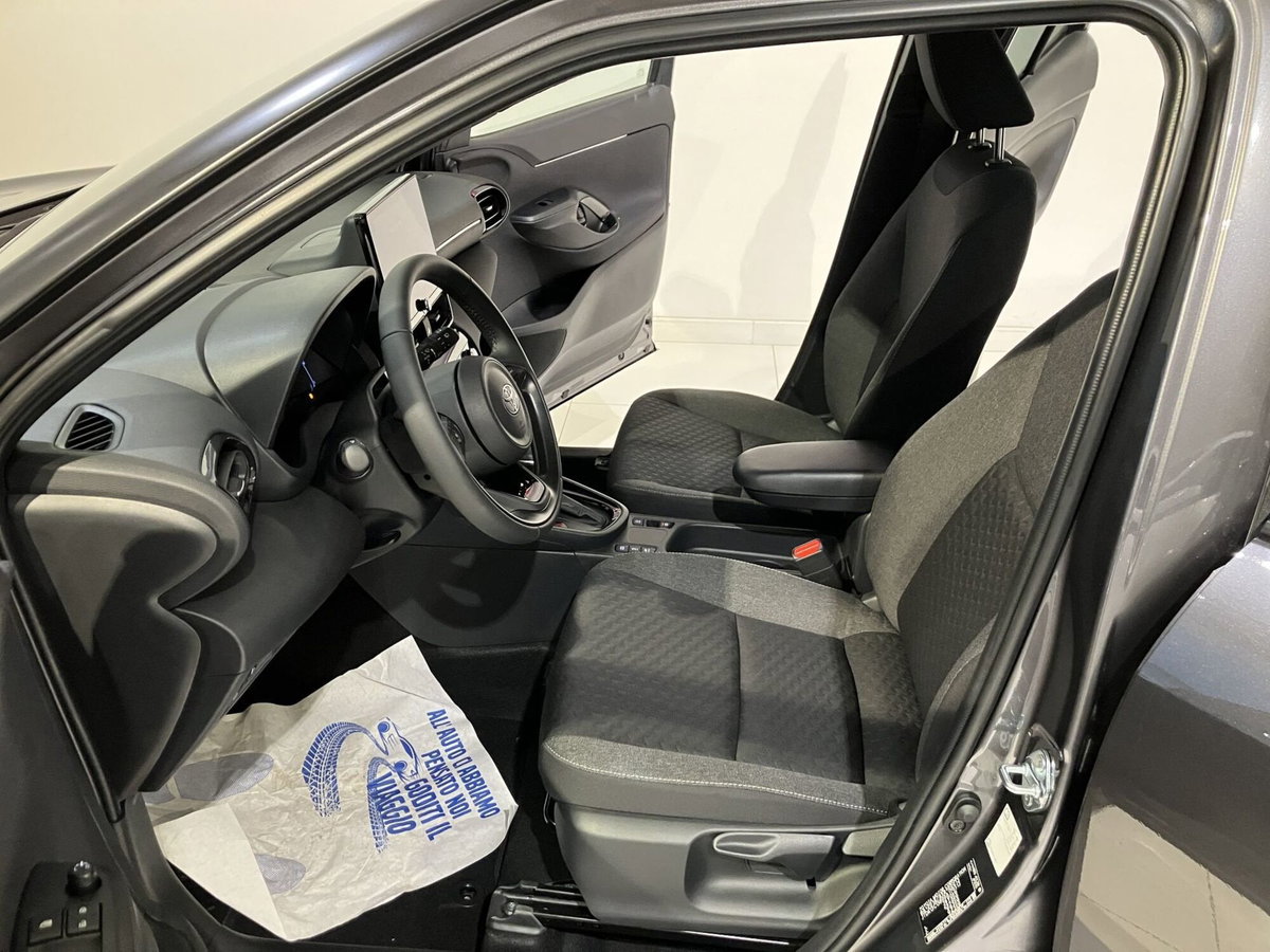 Toyota Yaris Cross Trend fwd 130cv e-cvt (9)