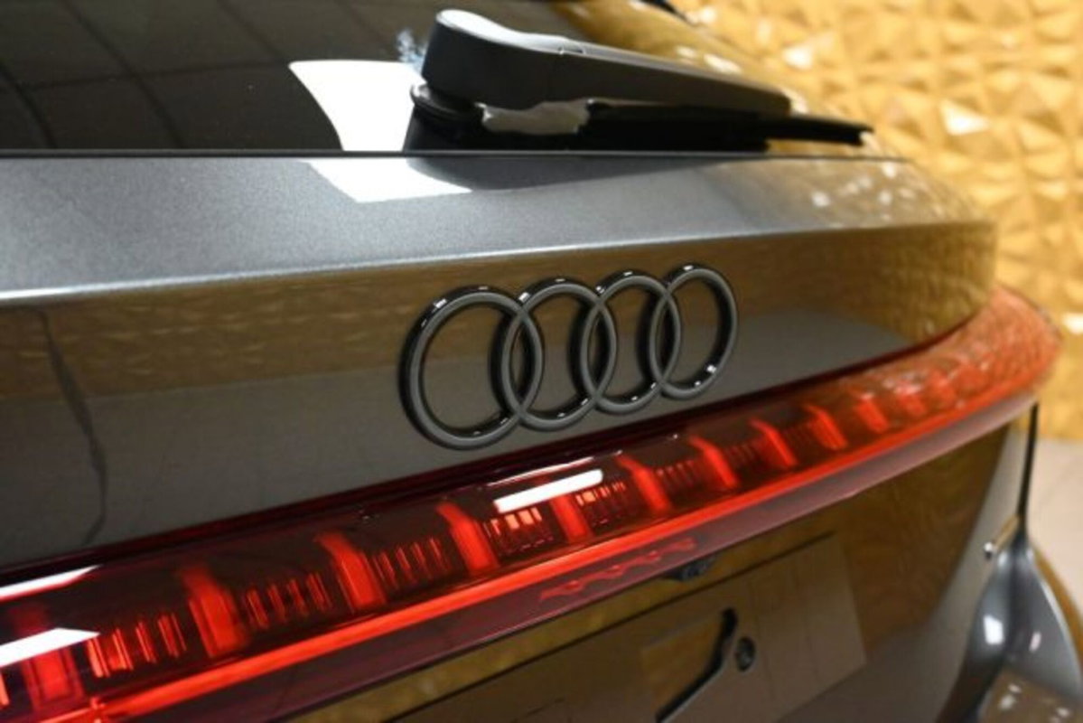 Audi A5 Avant 2.0 tdi mhev+ S line edition 204cv s-tronic (12)