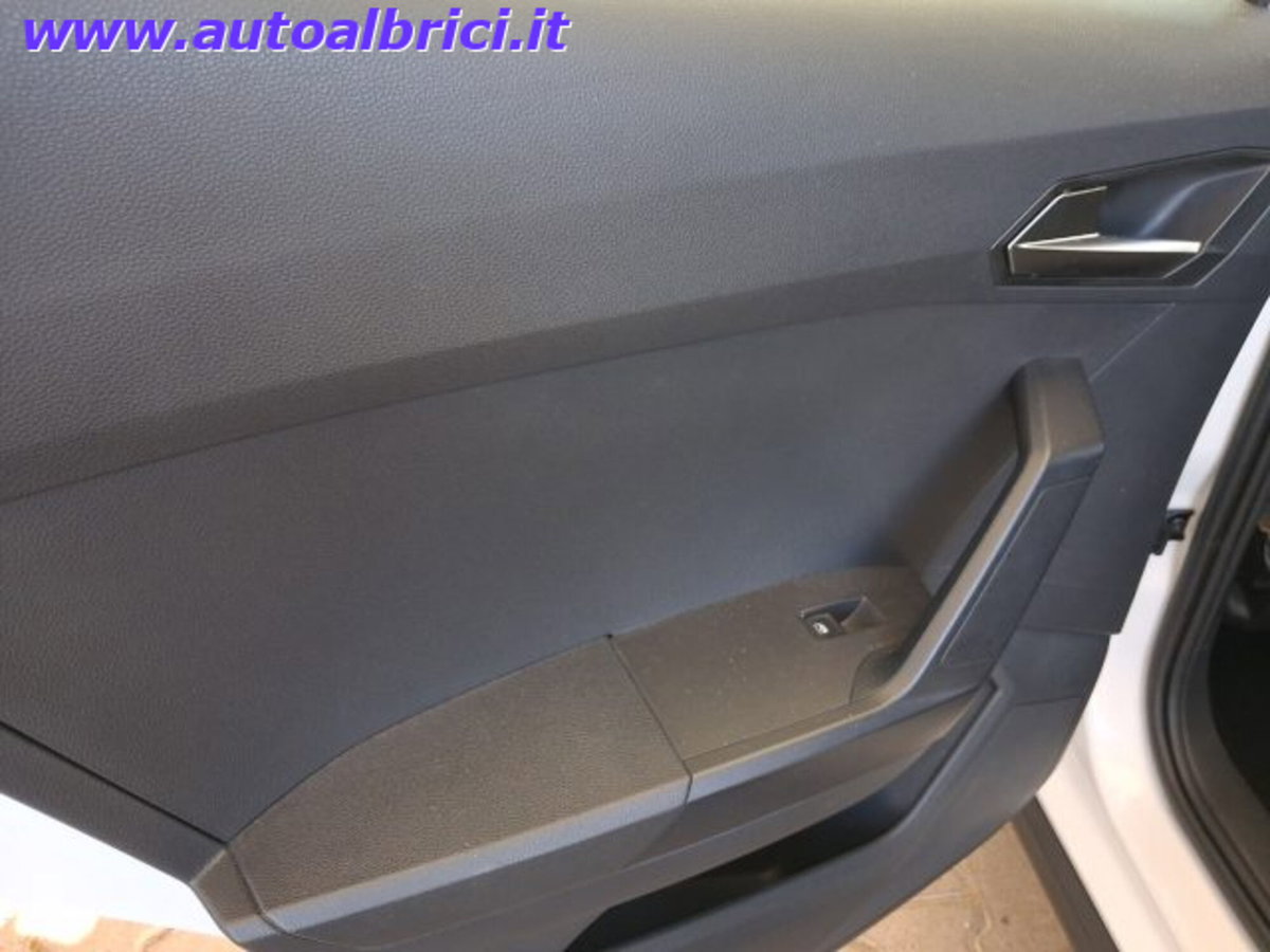 SEAT Arona 1.0 ecotsi Style 95cv (18)