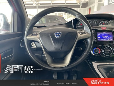 Lancia Ypsilon 1.2 69 CV 5 porte Gold (9)