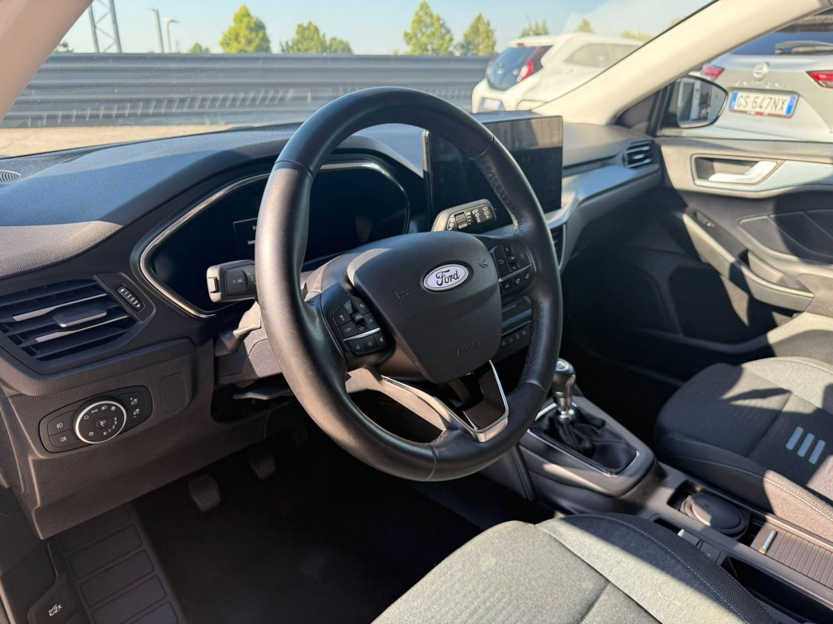 Ford Focus 1.0t ecoboost h ST-Line X 125cv (12)