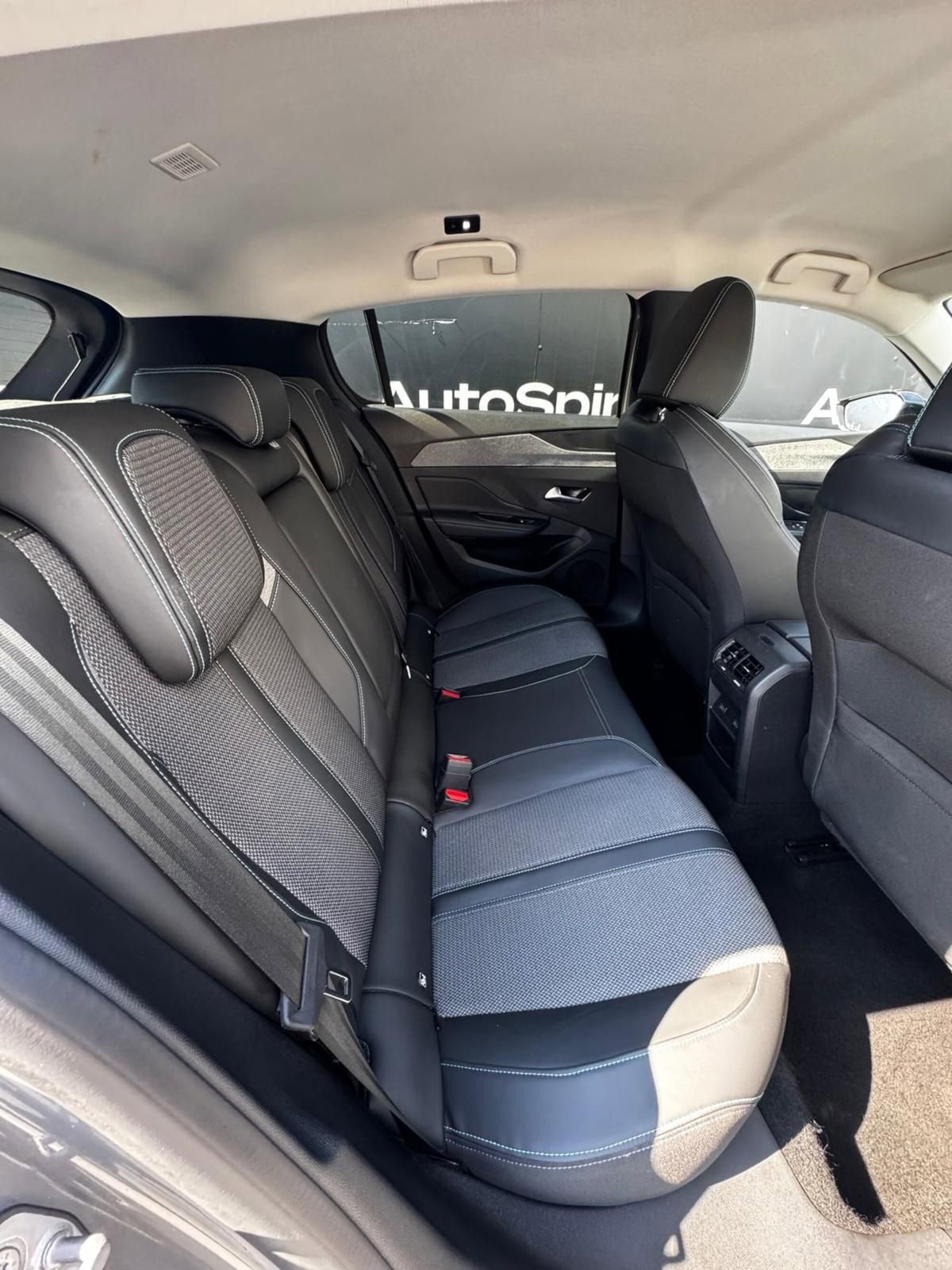 Peugeot 308 PureTech Turbo 130 S&S Allure Pack (15)