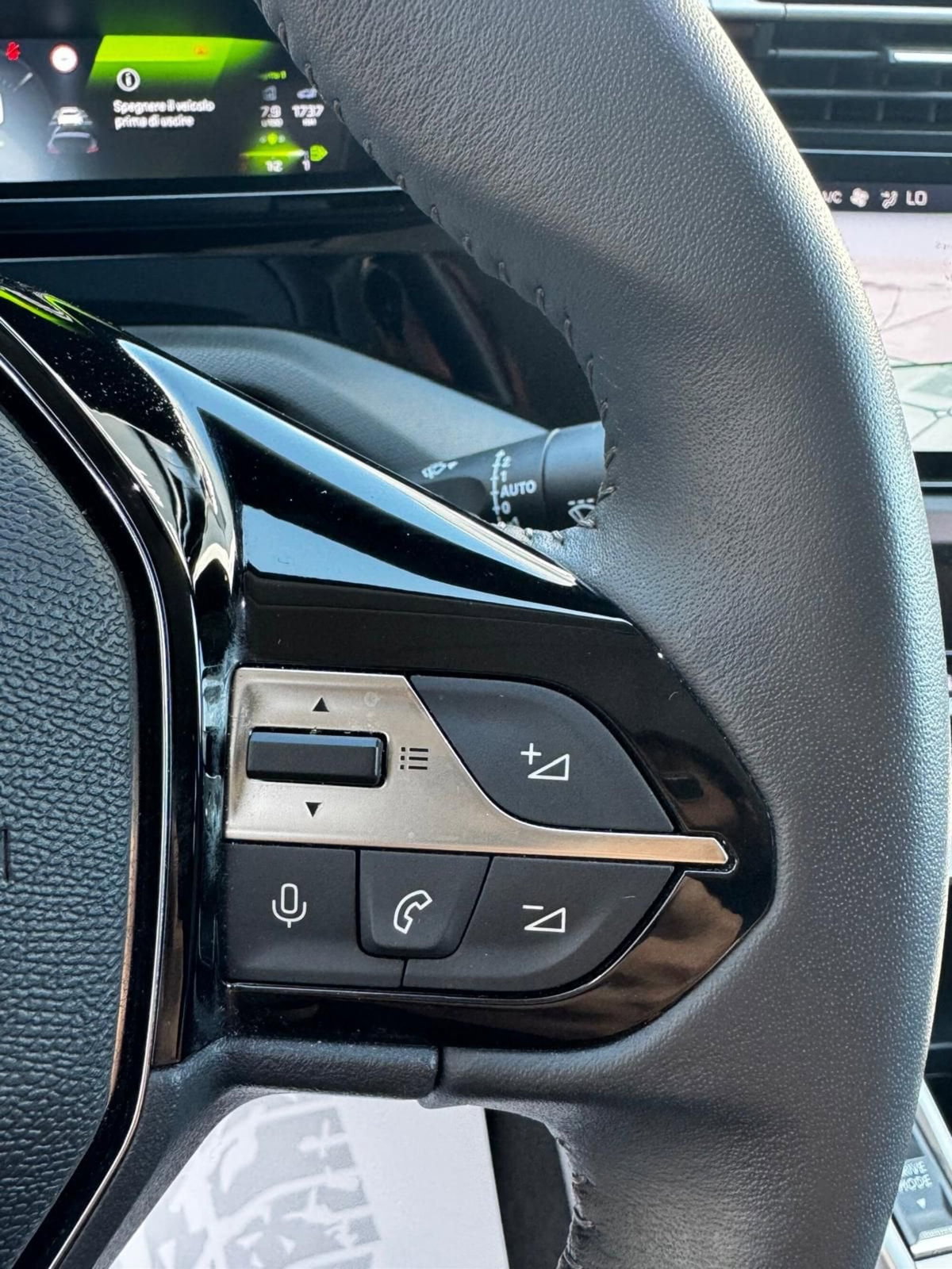 Peugeot 308 PureTech Turbo 130 S&S Allure Pack (17)