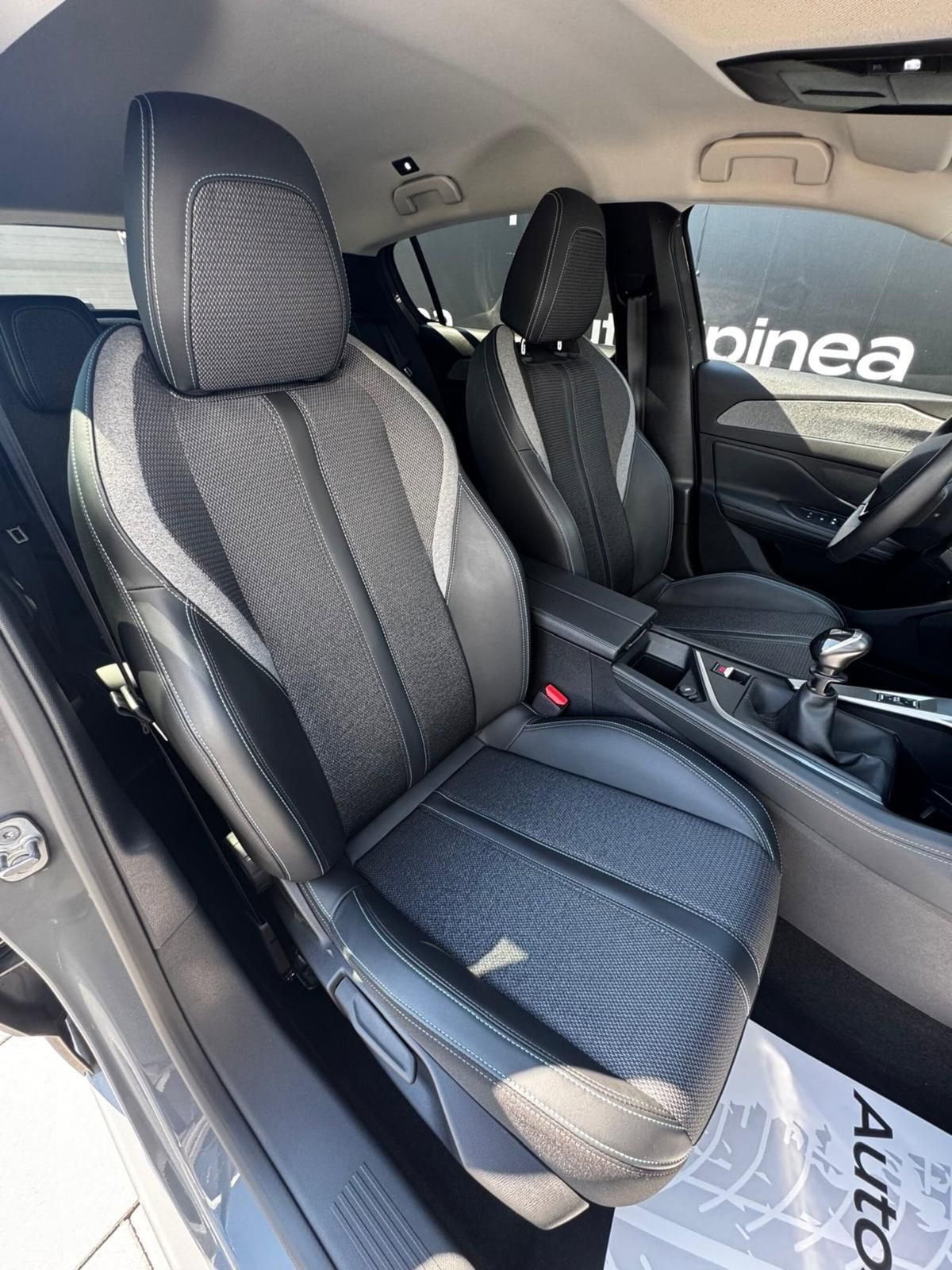 Peugeot 308 PureTech Turbo 130 S&S Allure Pack (8)