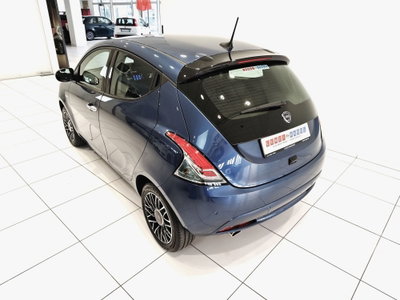 Lancia Ypsilon 1.0 FireFly 5 porte S&S Hybrid Ecochic A. Ferretti (15)