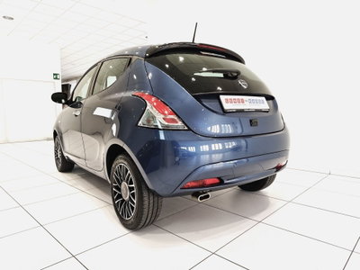 Lancia Ypsilon 1.0 FireFly 5 porte S&S Hybrid Ecochic A. Ferretti (16)