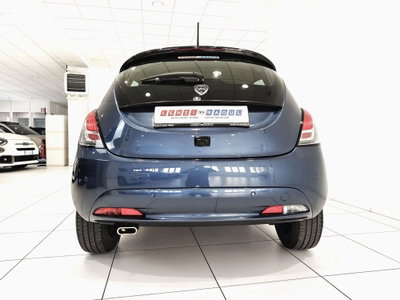 Lancia Ypsilon 1.0 FireFly 5 porte S&S Hybrid Ecochic A. Ferretti (17)