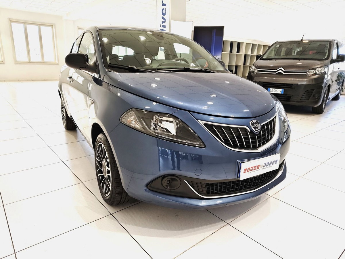 Lancia Ypsilon 1.0 FireFly 5 porte S&S Hybrid Ecochic A. Ferretti (18)
