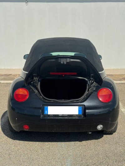 Volkswagen New Beetle Cabrio TDI 105CV Lim. Red Edt. (5)