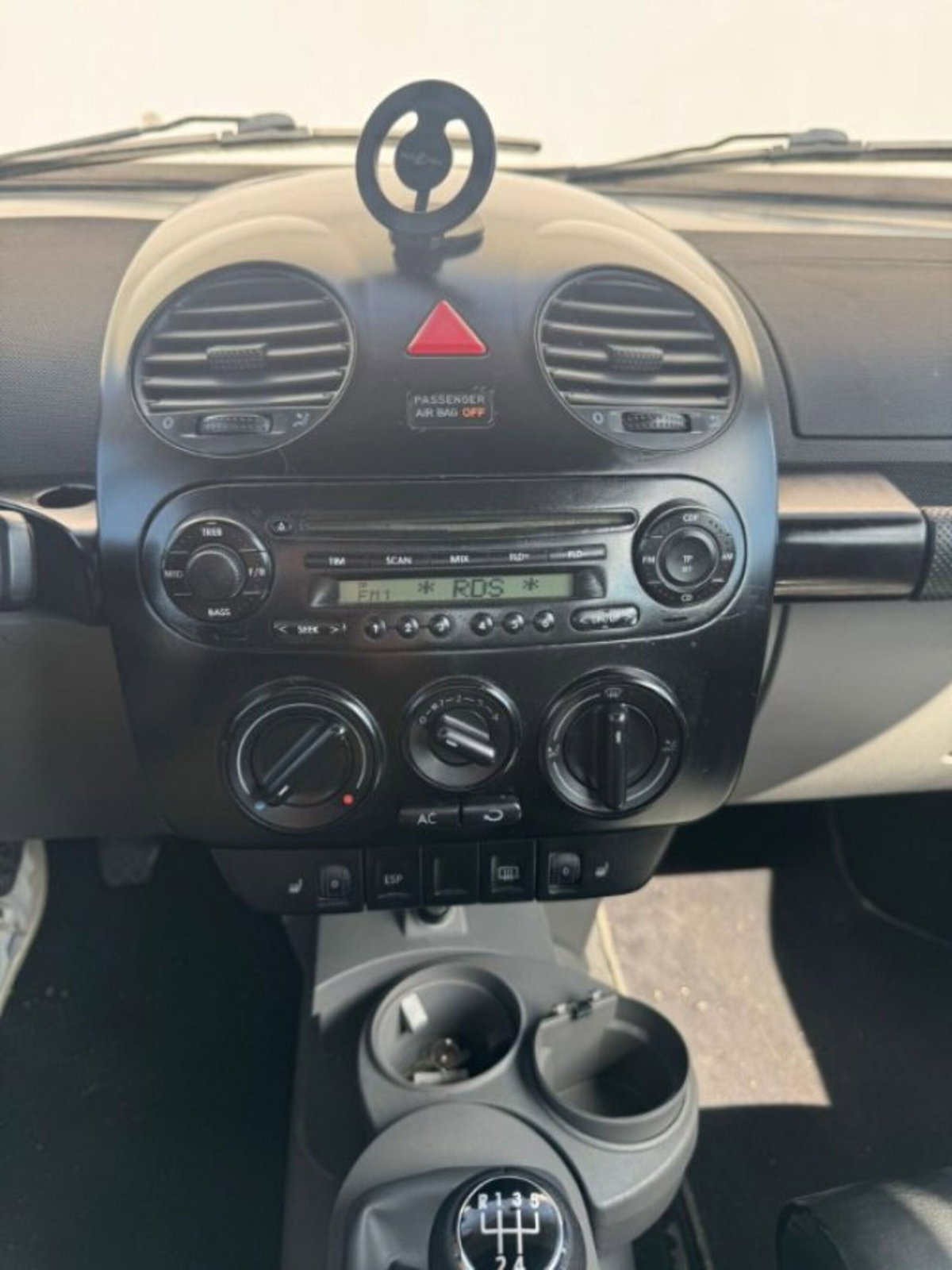 Volkswagen New Beetle Cabrio TDI 105CV Lim. Red Edt. (7)