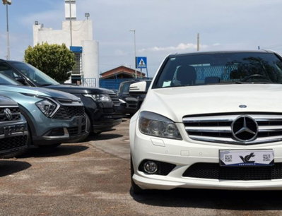 Mercedes-Benz Classe C 220 CDI BlueEFFICIENCY Avantgarde AMG (10)