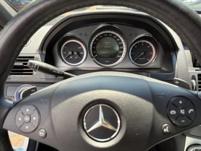Mercedes-Benz Classe C 220 CDI BlueEFFICIENCY Avantgarde AMG (11)