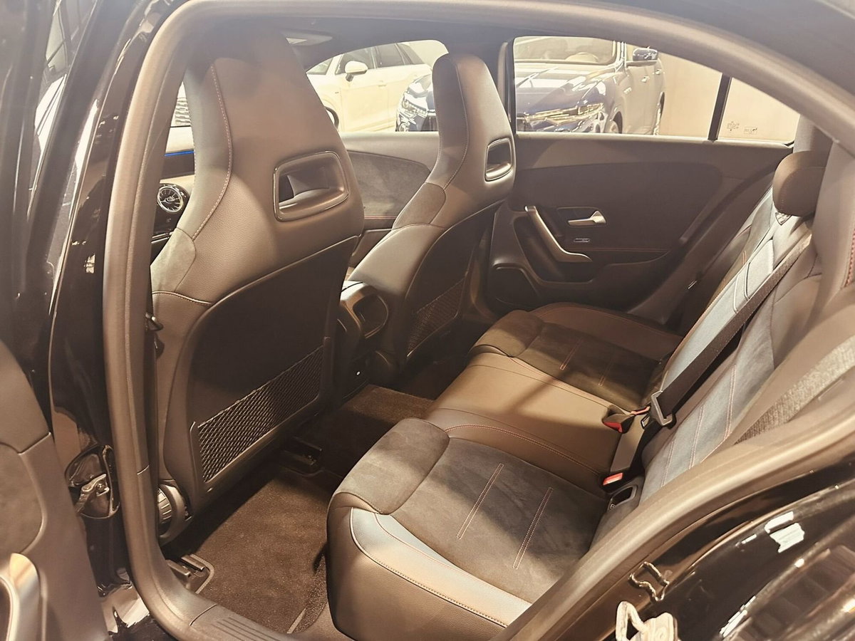 Mercedes-Benz Classe A 200 d Automatic Premium (14)