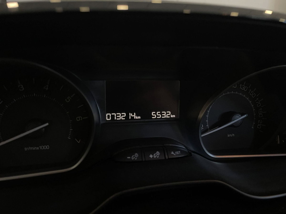 Peugeot 208 68 5 porte Active (16)