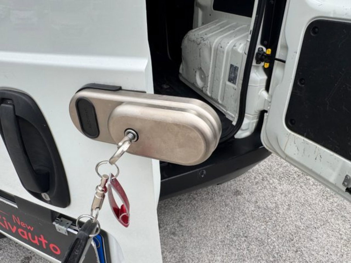 Fiat Fiorino 1.3 MJT 80CV Cargo (13)
