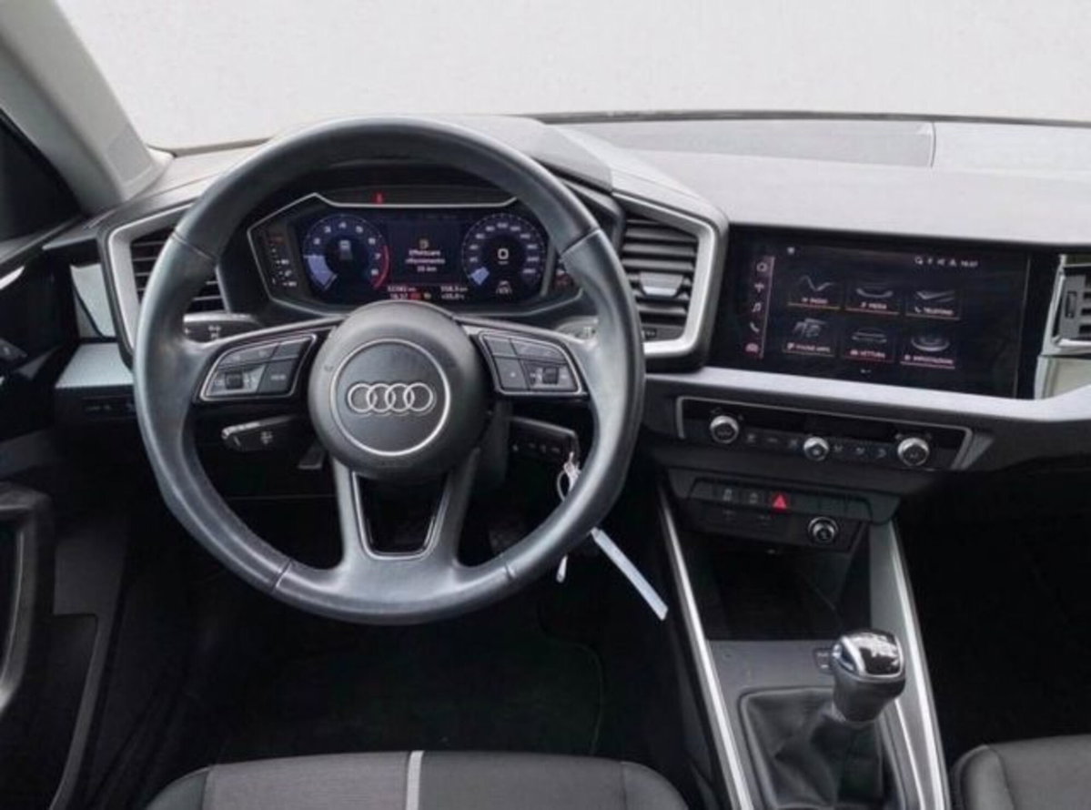 Audi A1 citycarver 30 TFSI Identity Contrast (6)