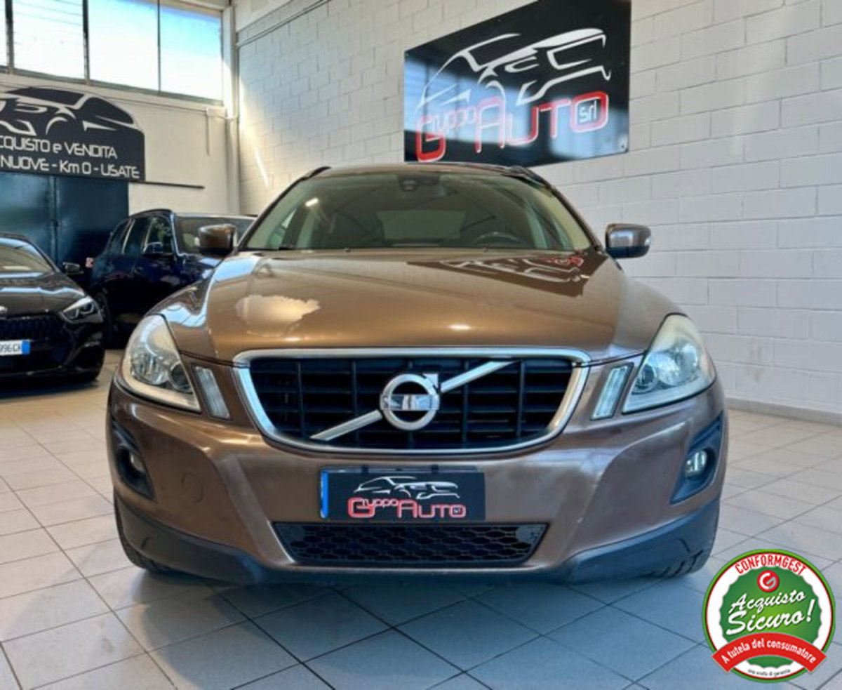 Volvo XC60 2.4 D 163 CV AWD Momentum (2)
