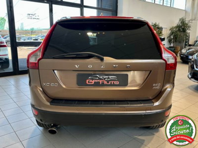 Volvo XC60 2.4 D 163 CV AWD Momentum (3)