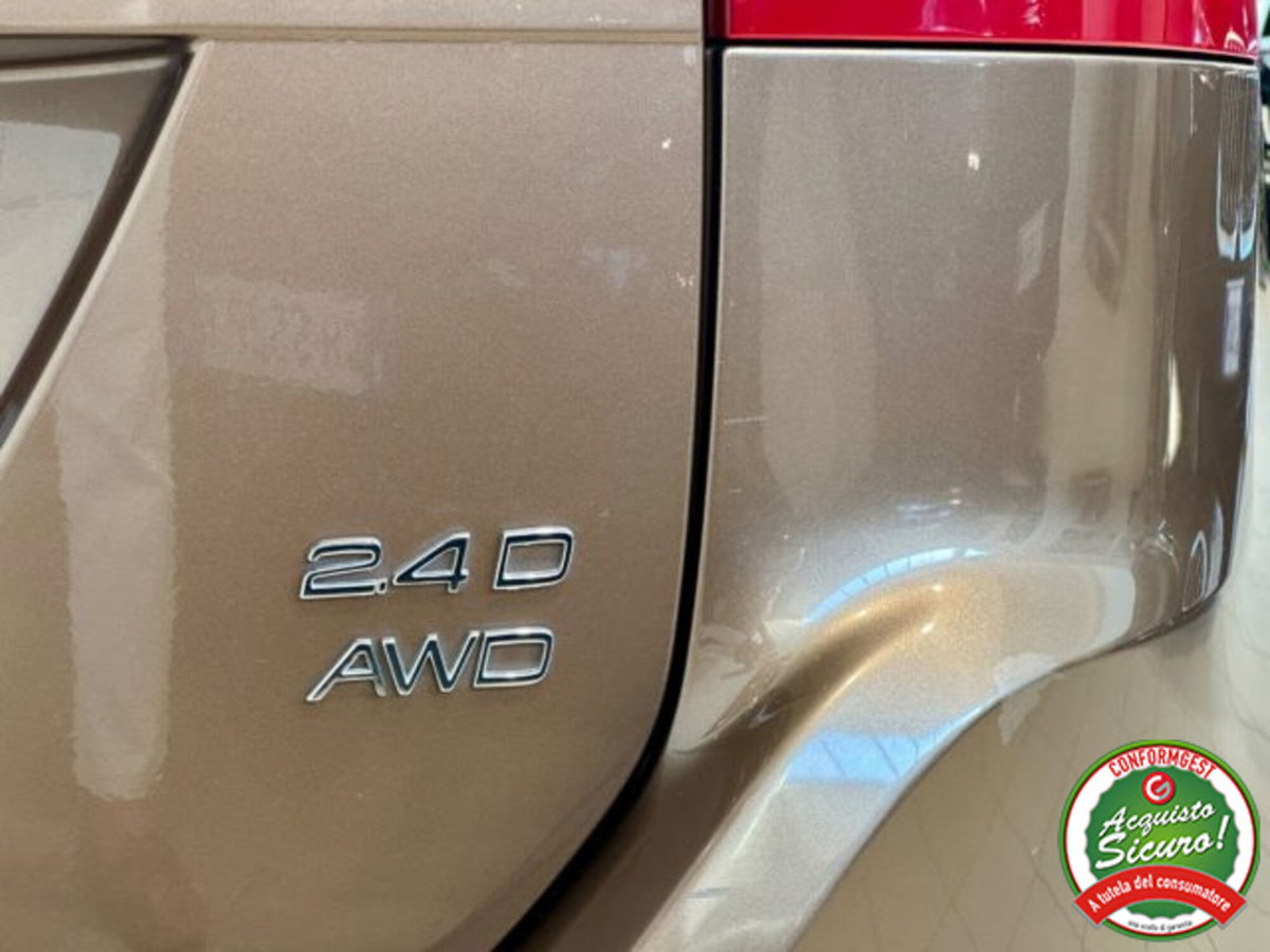 Volvo XC60 2.4 D 163 CV AWD Momentum (4)