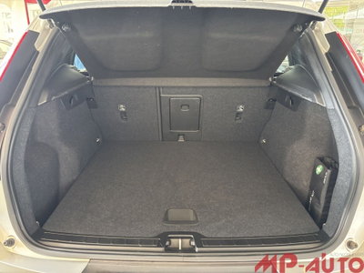 Volvo XC40 T3 (14)